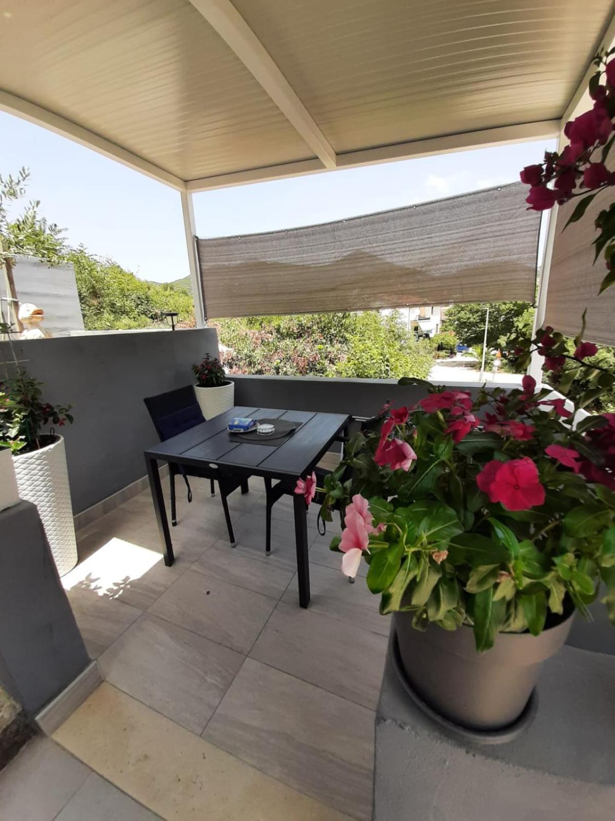 Apartman Jadranka Rogotin Exterior foto